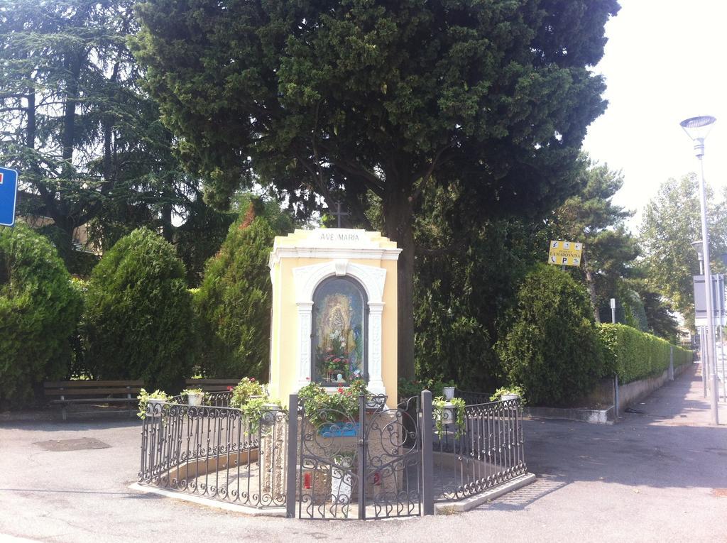 Appartamenti Massimiliano Пескиера дел Гарда Екстериор снимка